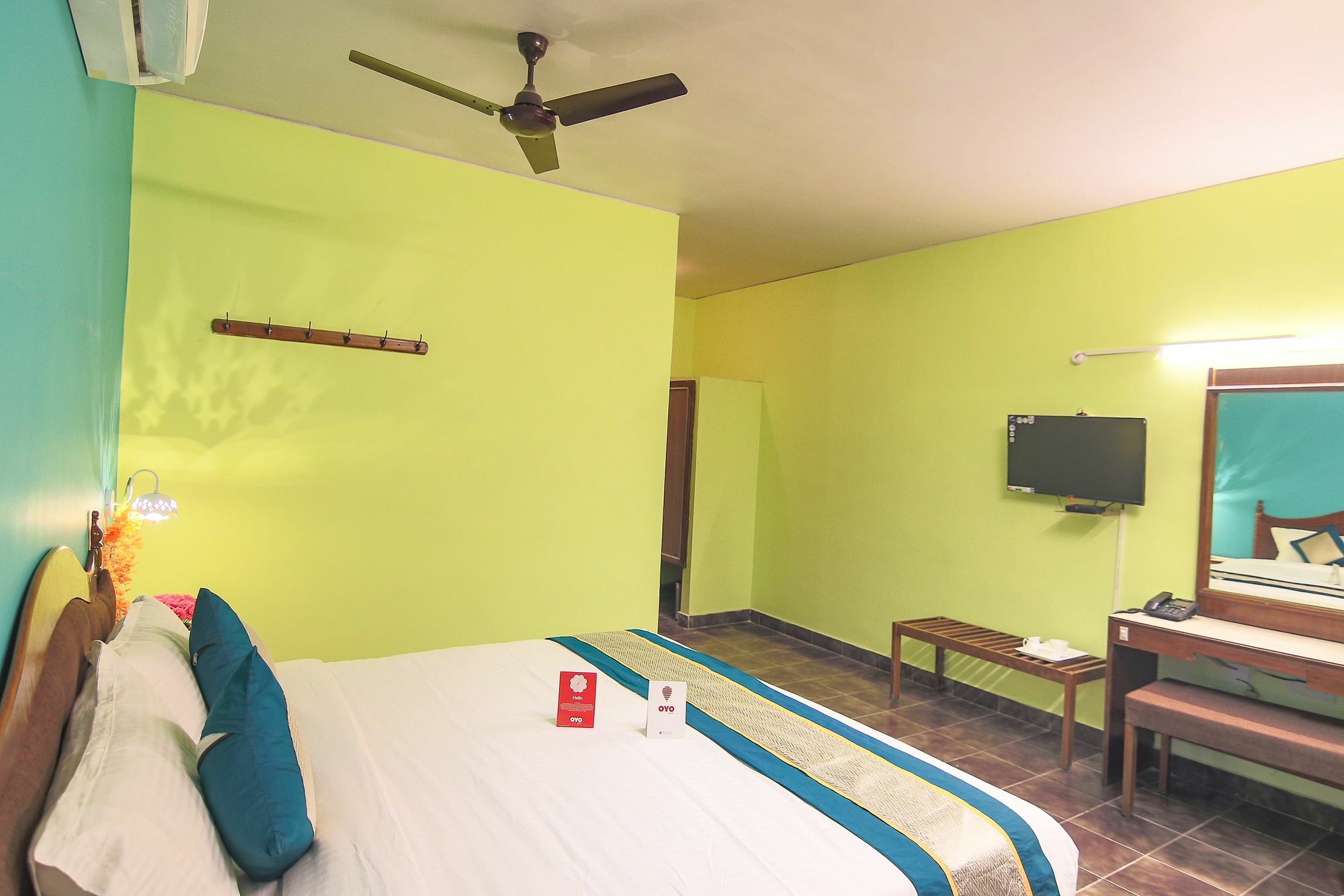 Oyo 10709 Hotel Sbt Вишакхапатнам Экстерьер фото