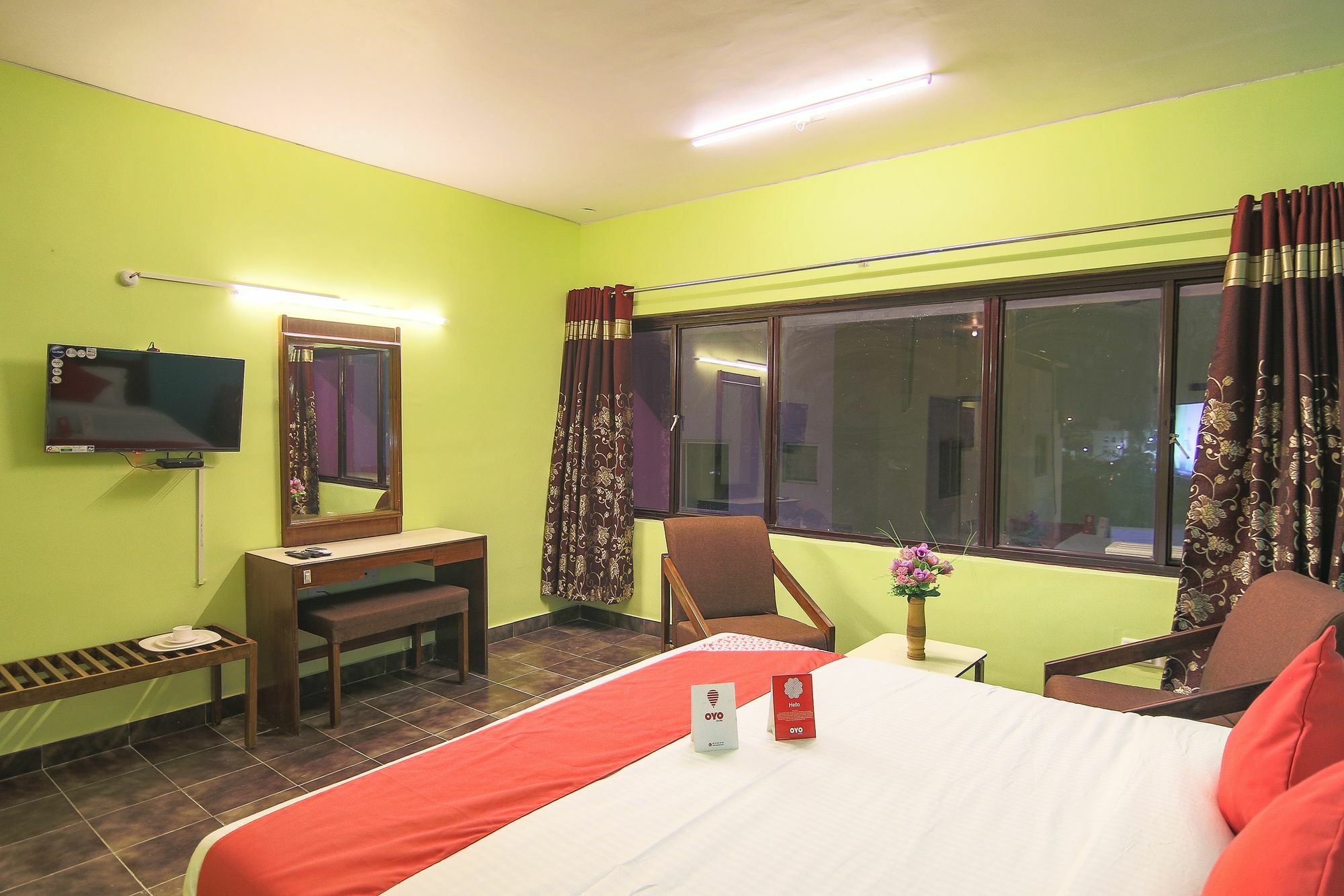 Oyo 10709 Hotel Sbt Вишакхапатнам Экстерьер фото
