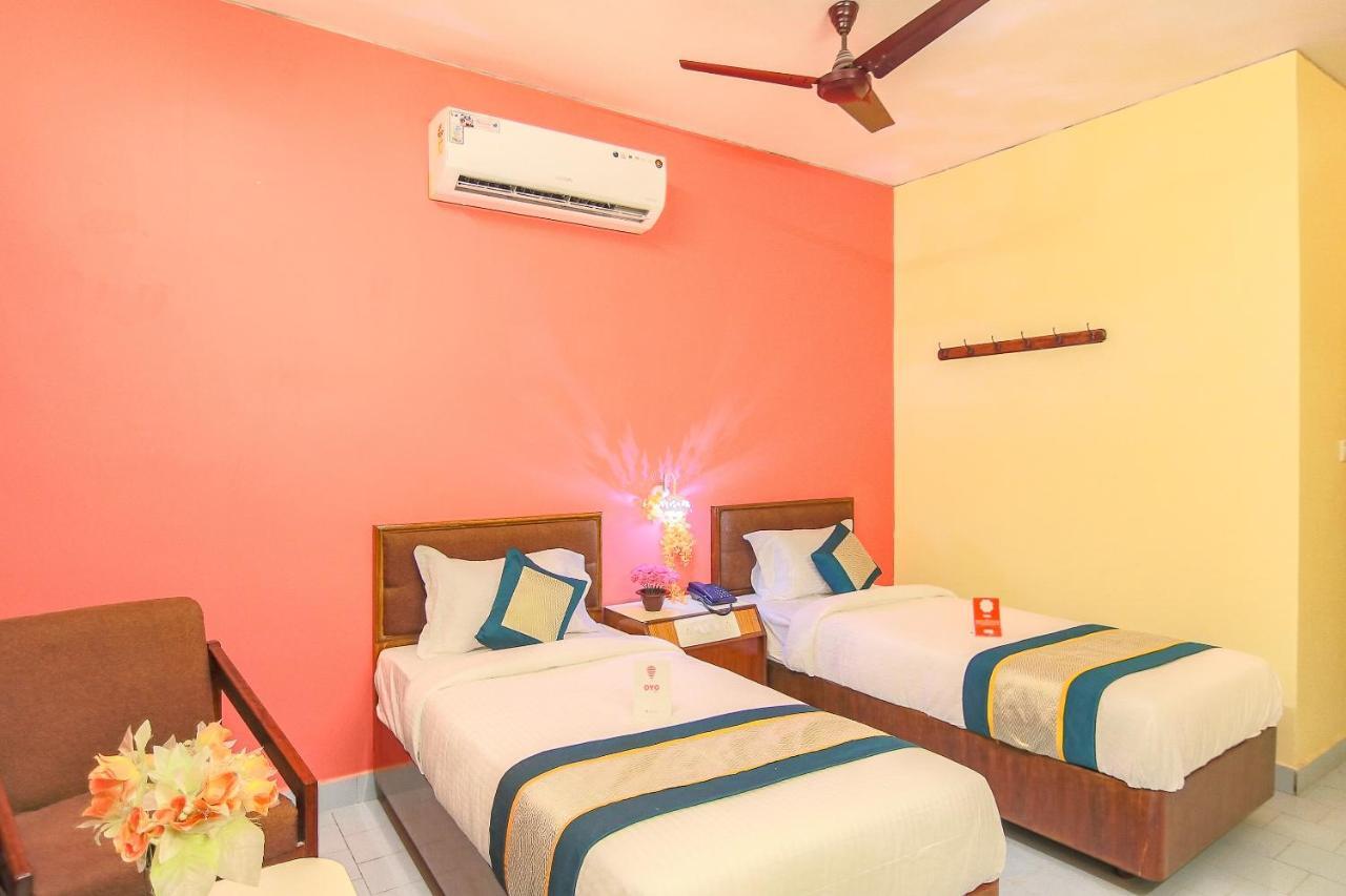 Oyo 10709 Hotel Sbt Вишакхапатнам Экстерьер фото